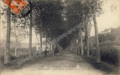 Carte postale ancienne Avenue de la Gare — Altillac (Corrèze)