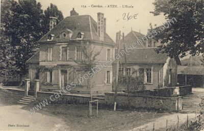 Carte postale ancienne L'Ecole — Ayen (Corrèze)