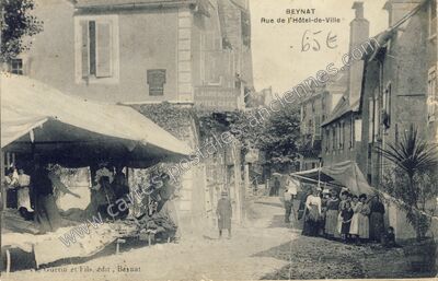 Carte postale ancienne Rue de l'Hôtel-de-Ville — Beynat (Corrèze)