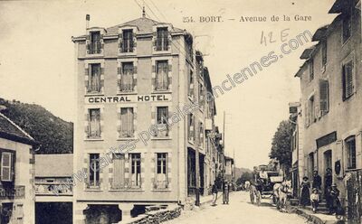 Carte postale ancienne Bort — Bort-les-Orgues (Corrèze)