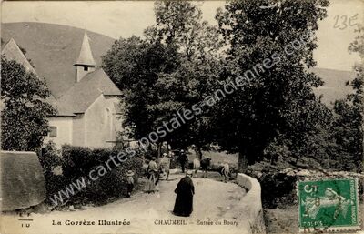 Carte postale ancienne Entrée du Bourg — Chaumeil (Corrèze)