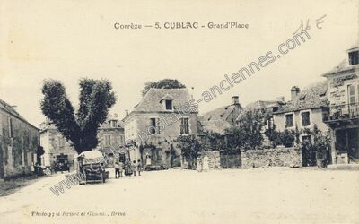 Carte postale ancienne Grand'Place — Cublac (Corrèze)