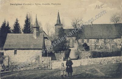 Carte postale ancienne Eglise, Chapelle, Presbytère — Davignac (Corrèze)