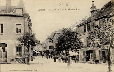 Carte postale ancienne La Grande Rue — Juillac (Corrèze)