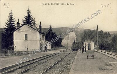 Carte postale ancienne La Gare — Lacelle (Corrèze)
