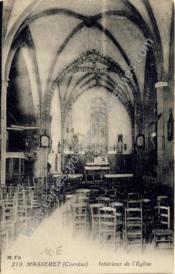 Carte postale ancienne Intérieur de l'Eglise — Masseret (Corrèze)
