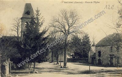 Carte postale ancienne Place de l'Église — Maussac (Corrèze)
