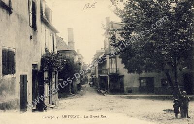 Carte postale ancienne La Grand'Rue — Meyssac (Corrèze)
