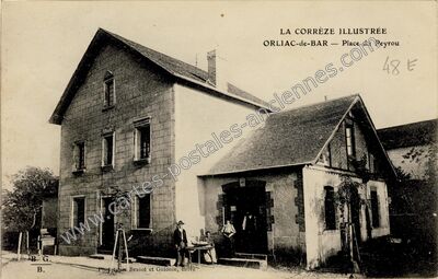Carte postale ancienne Place du Peyrou — Orliac-de-Bar (Corrèze)