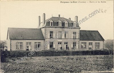 Carte postale ancienne Mairie et les Ecoles — Perpezac-le-Noir (Corrèze)