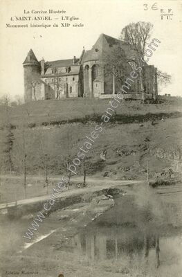 Carte postale ancienne L'Eglise Monument historique du XIIe siècle — Saint-Angel (Corrèze)