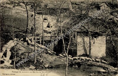 Carte postale ancienne Moulin de Maurissou — Saint-Augustin (Corrèze)