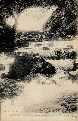 Carte postale ancienne Les Cascades et le Gour Gloutounier — Saint-Augustin (Corrèze)