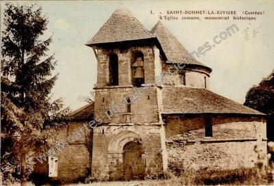 Carte postale ancienne L'Eglise romane, monument historique — Saint-Bonnet-la-Rivière (Corrèze)