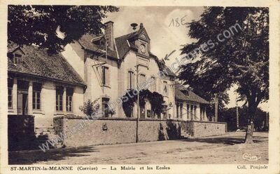 Carte postale ancienne La Mairie et les Ecoles — Saint-Martin-la-Méanne (Corrèze)