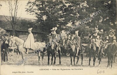 Carte postale ancienne Fête de l'Eglantine, les Cavaliers — Uzerche (Corrèze)