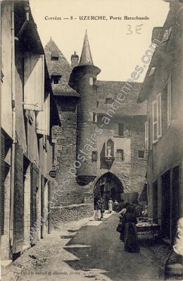 Carte postale ancienne Porte Barachau de — Uzerche (Corrèze)