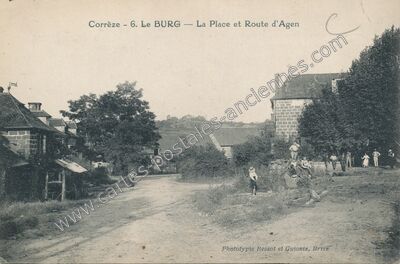 Carte postale ancienne Le Burg — Varetz (Corrèze)