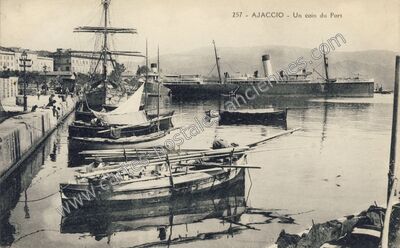 Carte postale ancienne Un coin du Port — Ajaccio (Corse-du-Sud)