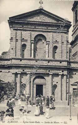 Carte postale ancienne Église Saint-Roch. - Sortie de Messe — Ajaccio (Corse-du-Sud)