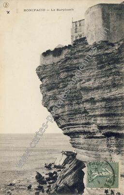 Carte postale ancienne Le Surplomb — Bonifacio (Corse-du-Sud)