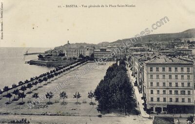 Carte postale ancienne Vue générale de la Place Saint-Nicolas — Bastia (Haute-Corse)