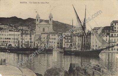Carte postale ancienne Un Coin du vieux Port — Bastia (Haute-Corse)