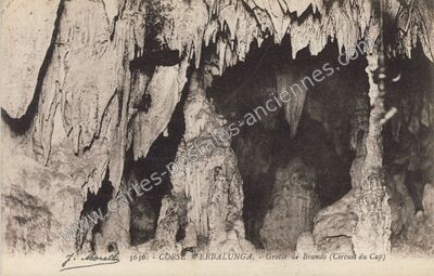 Carte postale ancienne Grotte de Brando — Brando (Haute-Corse)