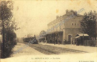 Carte postale ancienne La Gare — Arnay-le-Duc (Côte-d'Or)