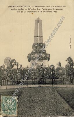 Carte postale ancienne Monument élevé à la mémoire des soldats tombés en défendant leur Patrie — Nuits-Saint-Georges (Côte-d'Or)