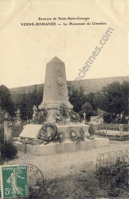 Carte postale ancienne Le Monument du Cimetière — Vosne-Romanée (Côte-d'Or)
