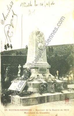 Carte postale ancienne Souvenir de la Guerre de 1870 Monument du Cimetière — Nuits-Saint-Georges (Côte-d'Or)