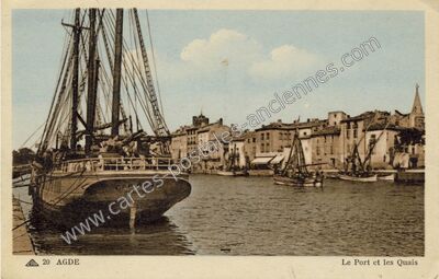 Carte postale ancienne Le Port et les Quais — Agde (Hérault)