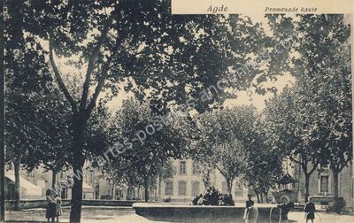 Carte postale ancienne Promenade haute — Agde (Hérault)