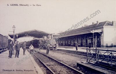Carte postale ancienne La Gare — Lunel (Hérault)