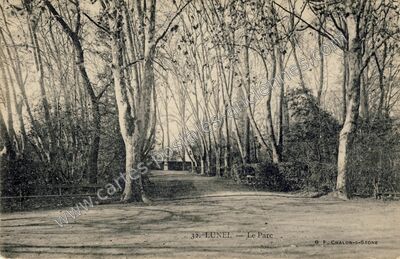 Carte postale ancienne Le Parc — Lunel (Hérault)