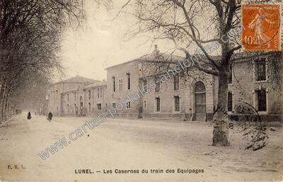 Carte postale ancienne Les Casernes du train des Equipages — Lunel (Hérault)