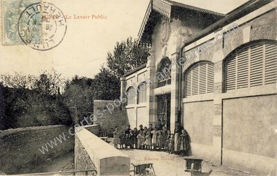 Carte postale ancienne Le Lavoir Public — Lunel (Hérault)