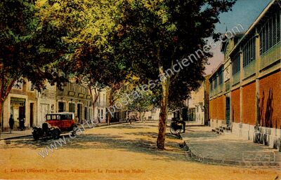 Carte postale ancienne Cours Valatours – La Poste et les Halles — Lunel (Hérault)
