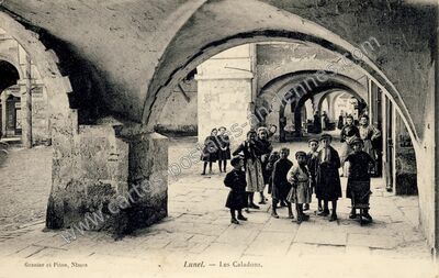 Carte postale ancienne Les Caladons — Lunel (Hérault)