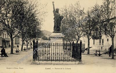 Carte postale ancienne Statue de la Liberté — Lunel (Hérault)