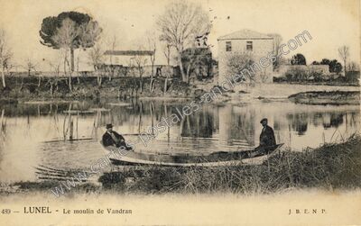 Carte postale ancienne Le moulin de Vandran — Lunel (Hérault)