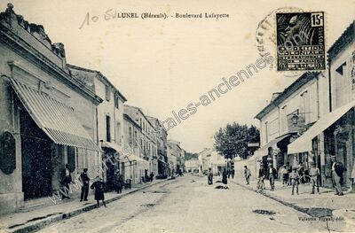 Carte postale ancienne Boulevard Lafayette — Lunel (Hérault)