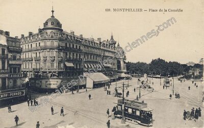 Carte postale ancienne Place de la Comédie — Montpellier (Hérault)