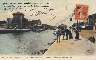 Carte postale ancienne Vue d'ensemble. - Entrée du Port — Palavas-les-Flots (Hérault)