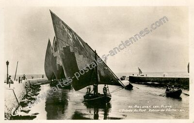 Carte postale ancienne L'Entrée du Port - Retour de Pêche — Palavas-les-Flots (Hérault)