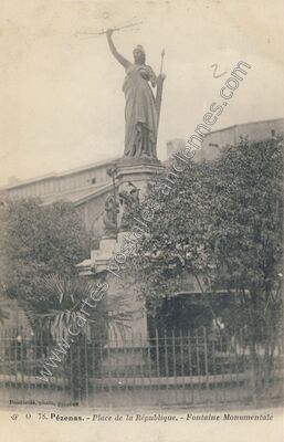 Carte postale ancienne Place de la République. - Fontaine Monumentale — Pézenas (Hérault)