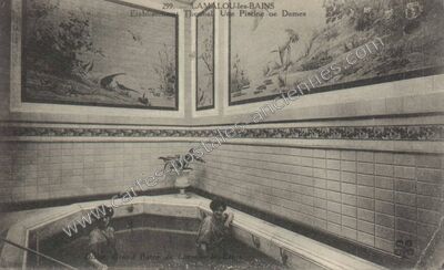 Carte postale ancienne Établissements Thermal Une Piscine de Dames — Lamalou-les-Bains (Hérault)