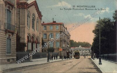 Carte postale ancienne Le Temple Protestant Avenue de la Gare — Montpellier (Hérault)