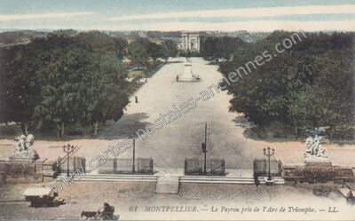 Carte postale ancienne Le Peyrou pris de l'Arc de Triomphe — Montpellier (Hérault)
